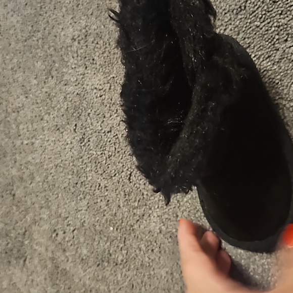 Boots - Picture 3 of 4